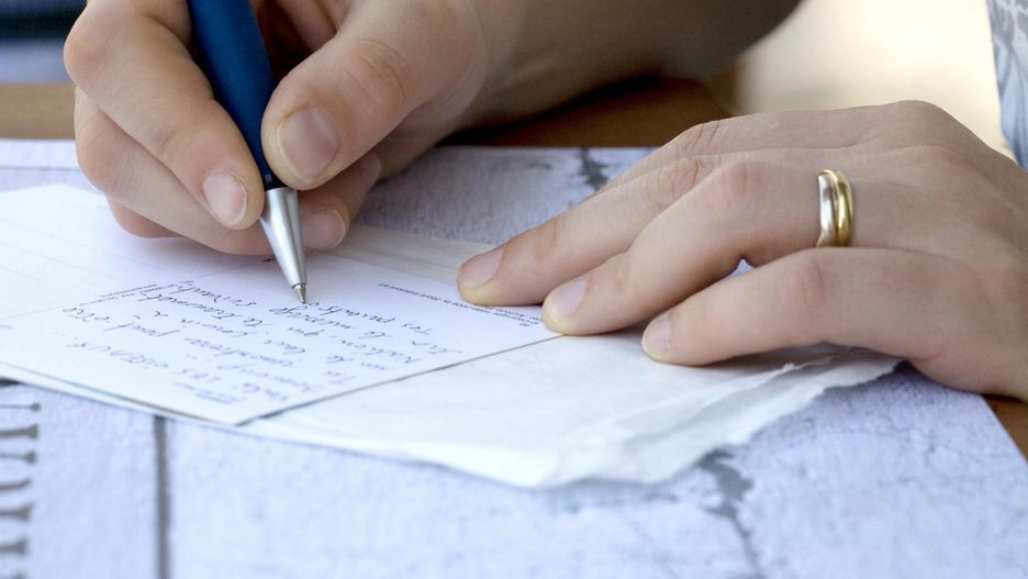 Ucząc się zasad ortografii, dobrze jest korzystać z dobrej jakości opracowań.