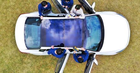 Hyundai pracuje nad ogniwami słonecznymi. Będzie je montował we wszystkich samochodach