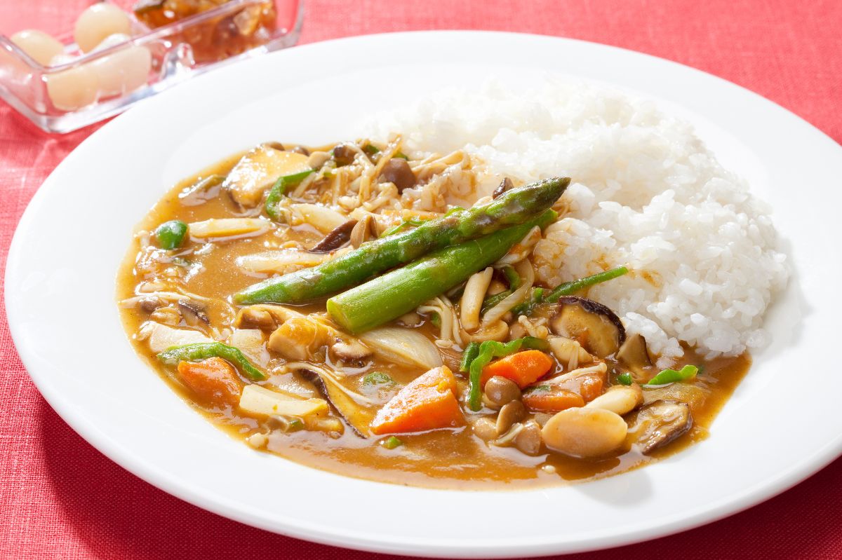 Discover a delightful twist: Asparagus curry recipe unveiled