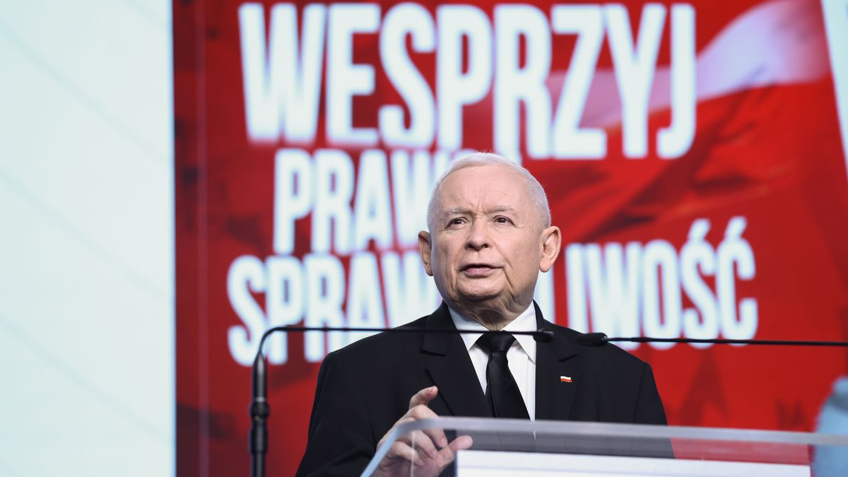 Warszawa, 05.11.2024. Prezes Prawa i Sprawiedliwości Jarosław Kaczyński podczas konferencji prasowej w siedzibie Prawa i Sprawiedliwości przy ul. Nowogrodzkiej w Warszawie, 5 bm. (sko) PAP/Leszek Szymański