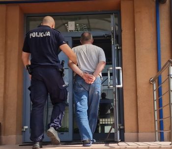 Nowy Dwór Mazowiecki: Potrącił 14-latkę na pasach i uciekł