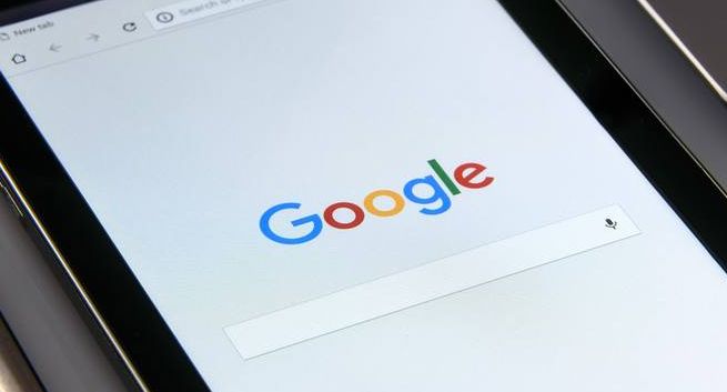 Brytyjscy wydawcy wyliczyli, ile „zalega” im Google