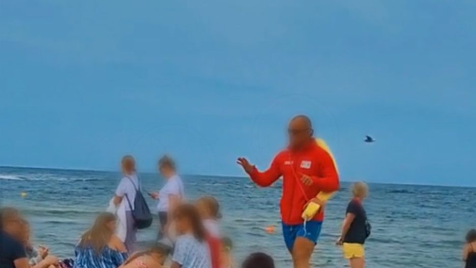 Ratownik zwrócił uwagę plażowiczom