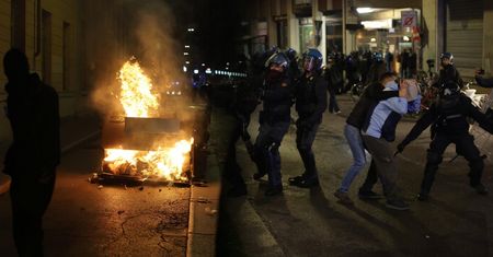 Europa pogrąża się w chaosie? Gorąco nie tylko we Francji