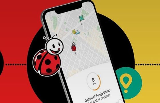 Biedronka wchodzi w e-commerce: zakupy z niej będzie można zamawiać w aplikacji Glovo