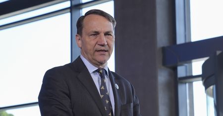 Ważna rozmowa Sikorskiego. Ten "kraj mógłby zakończyć wojnę"