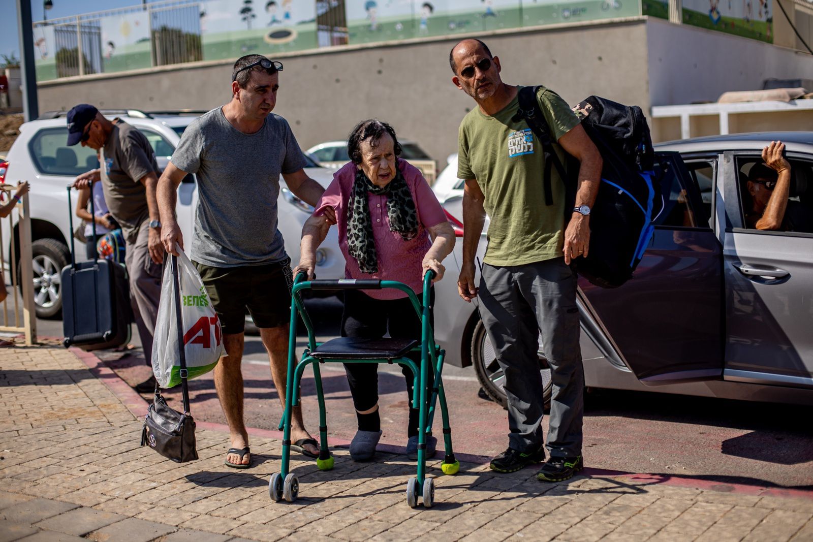 Israeli's evacuate border city of Sderot