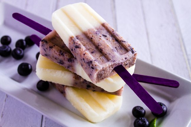 Jogurtowe lody na patyku