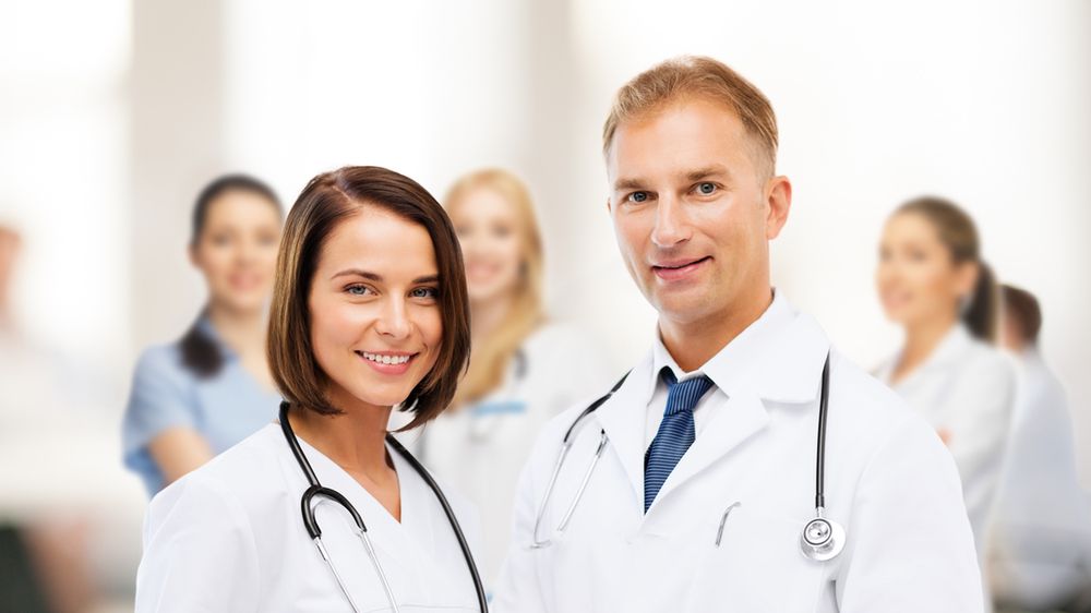 Hydrokolonoterapia niesie ryzyko licznych powikłań i wymaga częstych kontroli u lekarza specjalisty