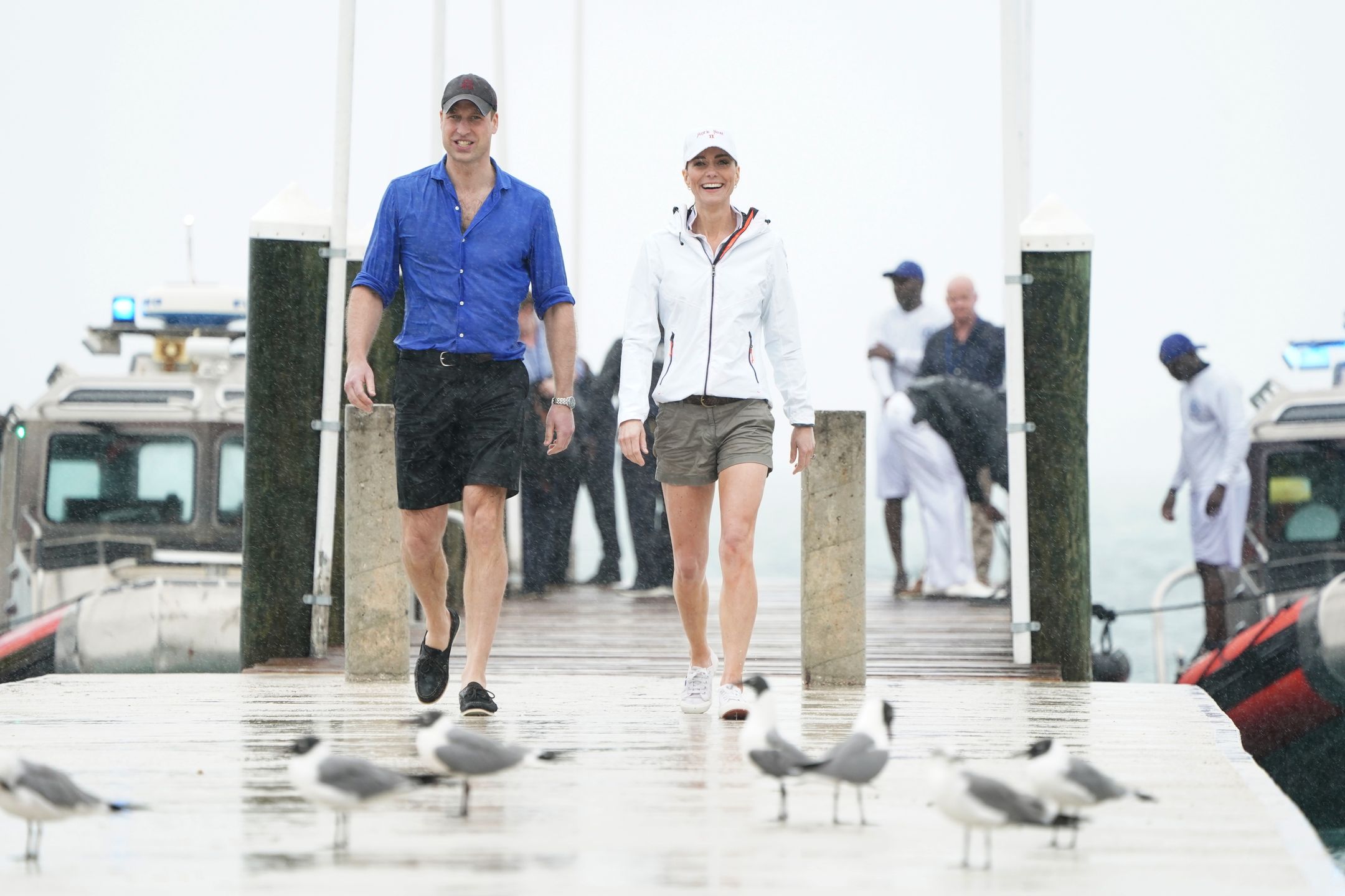 Kate Middleton w szortach eksponuje nogi na regatach