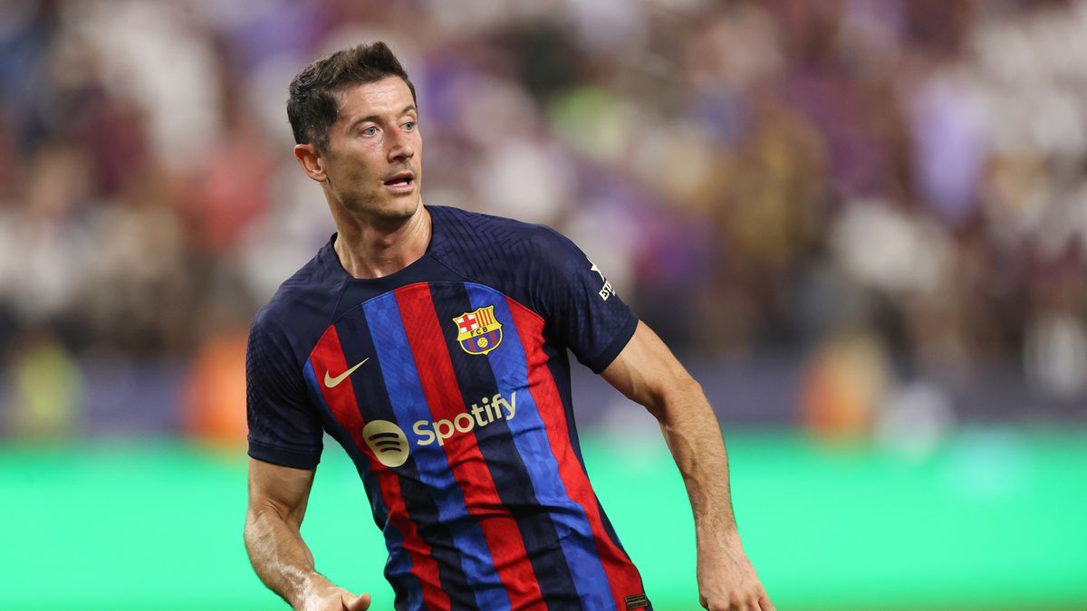 LAS VEGAS, NV - JULY 23: Robert Lewandowski of FC Barcelona during the preseason friendly match between Real Madrid and Barcelona at Allegiant Stadium on July 23, 2022 in Las Vegas, Nevada. (Photo by James Williamson - AMA/Getty Images)