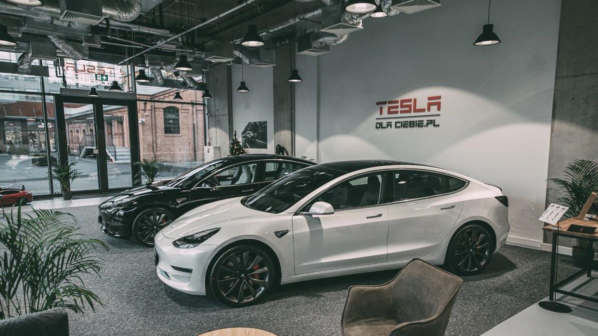 Oficjalny salon Tesli zostanie otwarty najprawdopodobniej jeszcze w 2020 roku