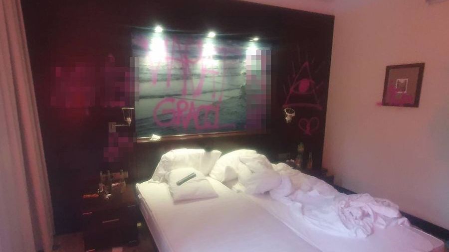 Gdańska policja pokazała zdjęcia zdewastowanego pokoju