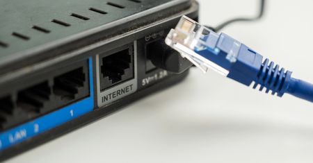 Nowy lider internetu w Polsce. Dotychczasowy zwycięzca zaliczył bolesny spadek