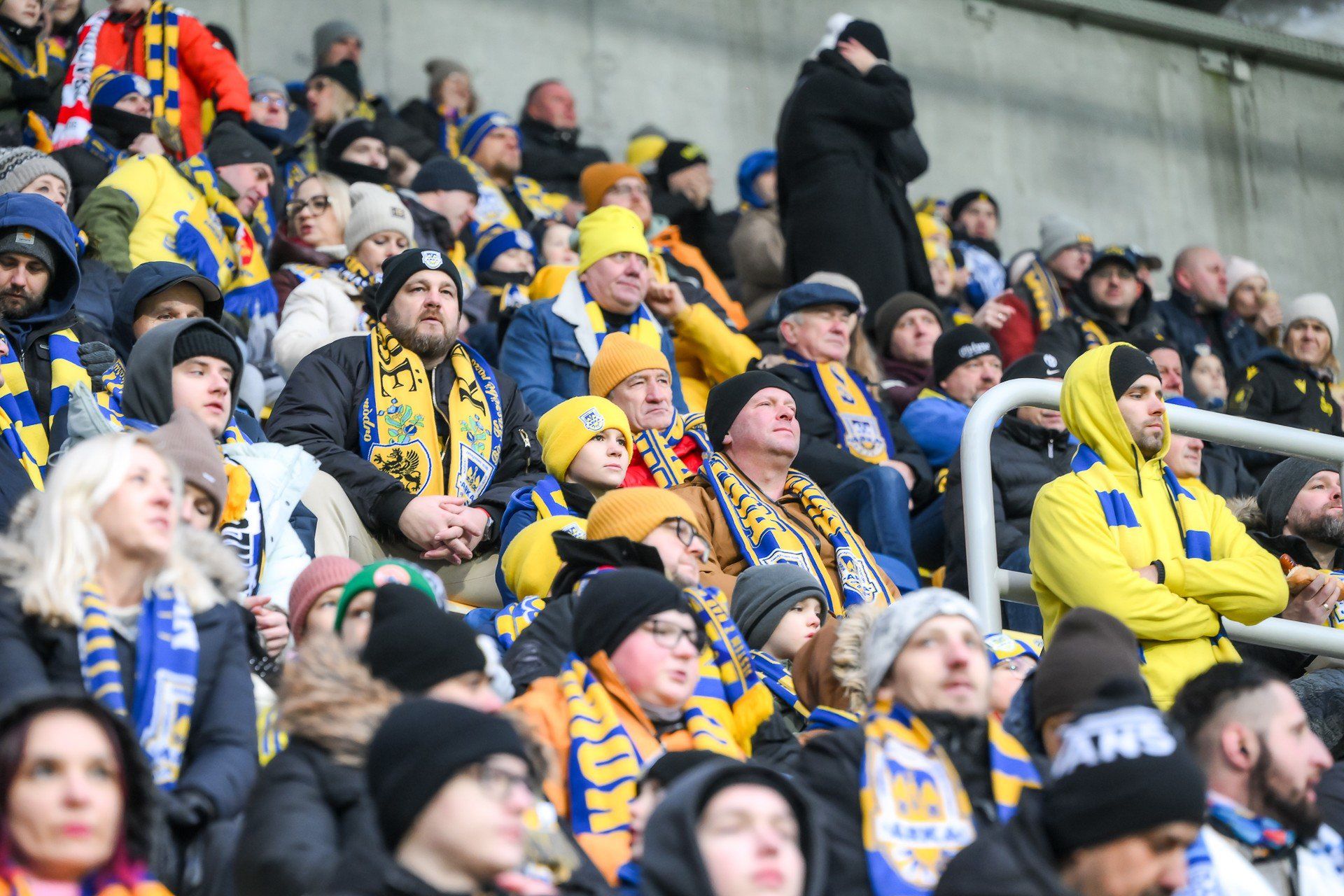 Kibice na meczu Arki Gdynia z Rakowem Częstochowa