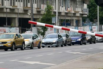 Wrocław: Koniec korków na Zwycięskiej? Podpisano umowę na projekt rozbudowy najwolniejszej ulicy miasta