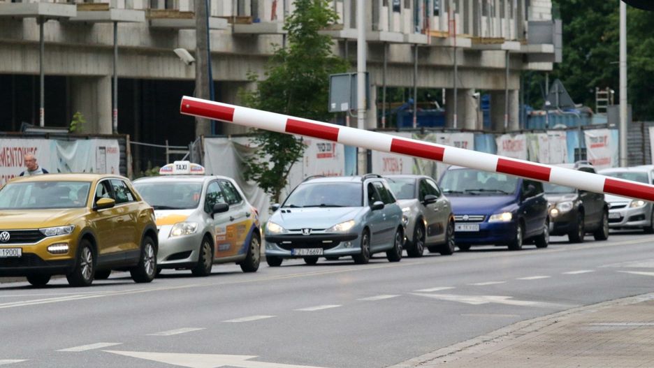 Ulica Zwycięska na Partynicach jest najbardziej zakorkowaną drogą we Wrocławiu.