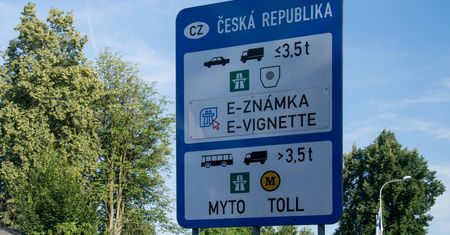Czesi tracą miliardy. Masowo przywożą to z Polski