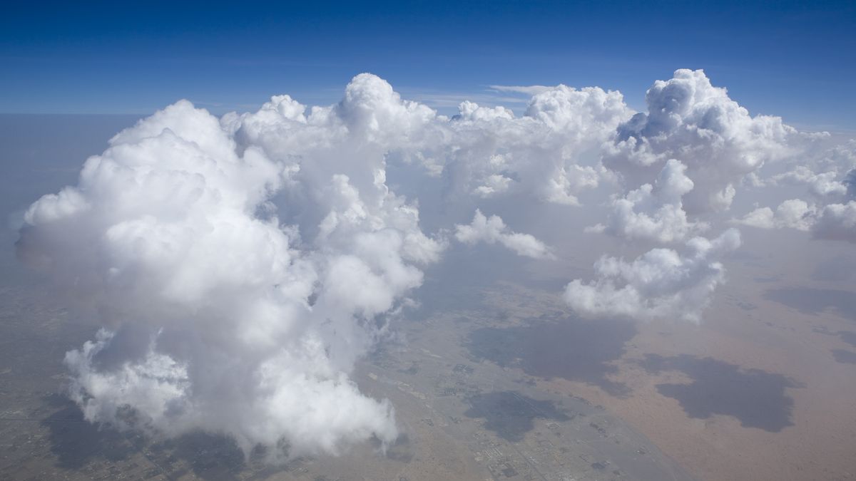 39 operacji zasiewania chmur w ZEA