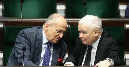 Wizy dla Rosjan. ABW ostrzegała MSZ i Jarosława Kaczyńskiego