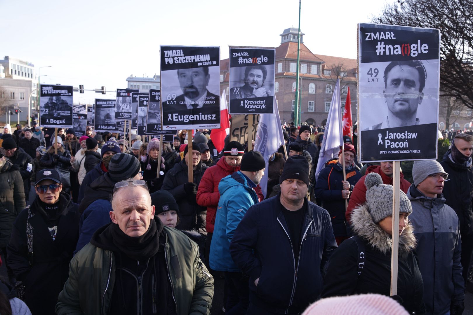 Demonstracja antyszczepionkowcow w Poznaniu