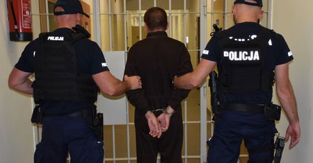 Jarosław: Zaatakował nożem podczas libacji. 35-latek trafił do aresztu