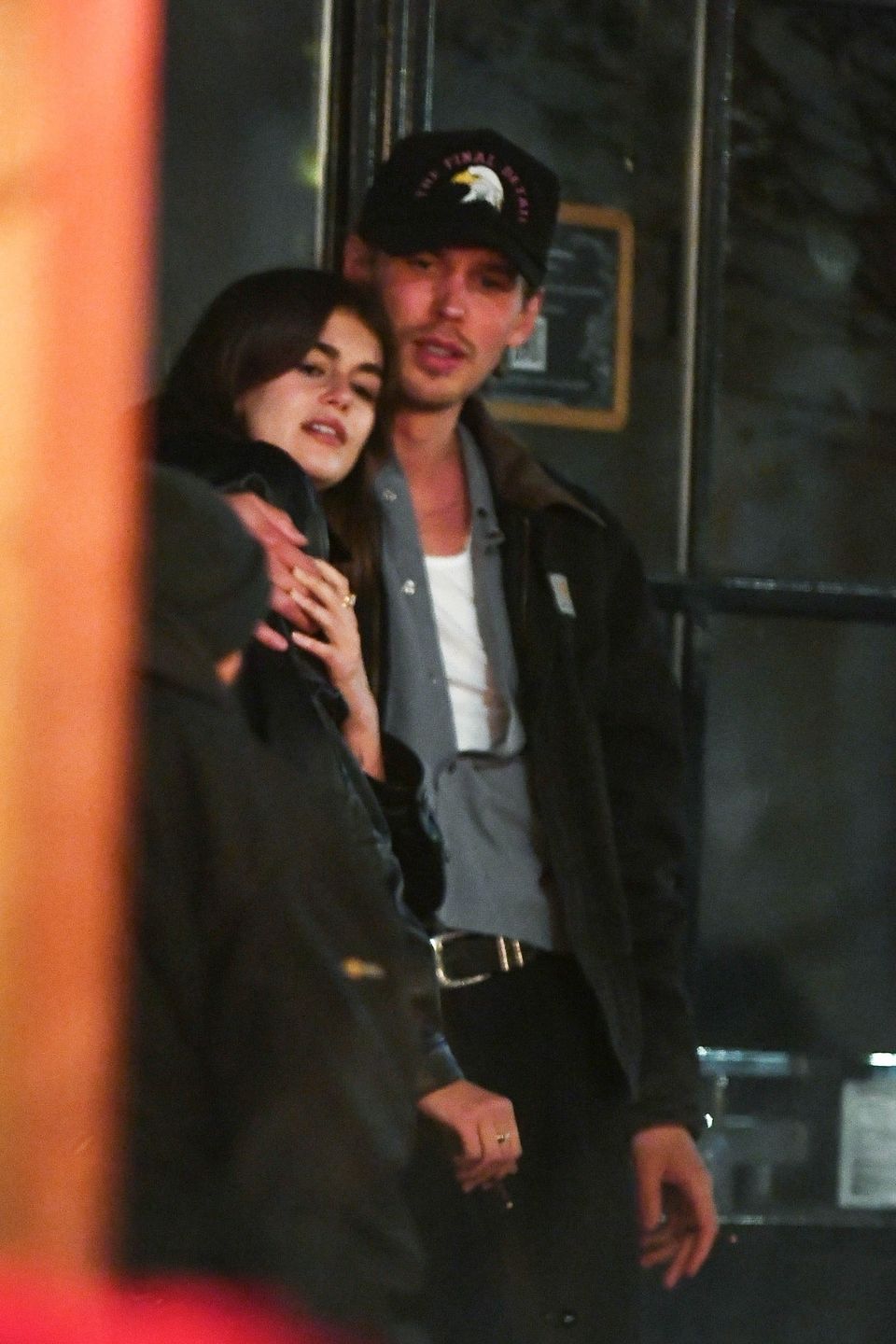 Austin Butler i Kaia Gerber "przyłapani" przed restauracją