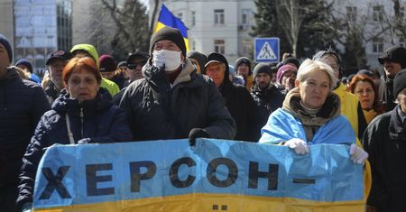 Prawie połowa ludności opuściła Chersoń. "Okupanci plądrują, zabijają i gwałcą"