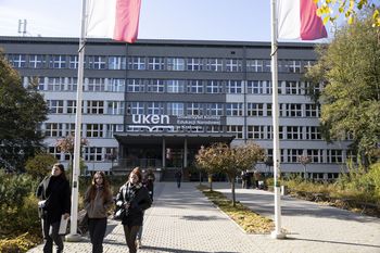 Kraków: UKEN wstrzymał kierunek studiów w dniu inauguracji. 160 młodych ludzi miało zacząć studiować etykę. Nie zaczną