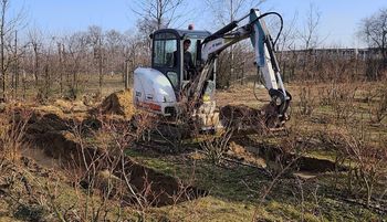 Zaczęli kopać. Takie odkrycie w sadzie. "Szacun"