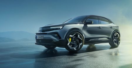OMG! Opel prezentuje Mokkę GSE – najmocniejszy elektryk w historii marki