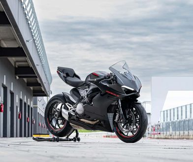 Ducati Panigale V2 Black on Black – czerń ponad wszystko