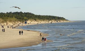 Litwini narzekają na ceny nad morzem. Patrzą w stronę Polski
