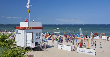 Wakacje 2020. Bakterie w Bałtyku. Kąpiel może mieć fatalne skutki