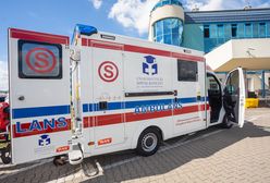 Koronawirus w Polsce. Leżał na chodniku ze złamaną nogą przez pięć godzin. Sytuacja służby zdrowia jest tragiczna