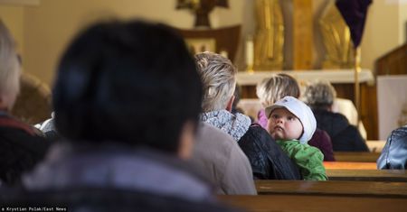 Płacz dziecka w kościele to grzech? Ksiądz jasno wskazuje