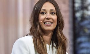 Pokazała zdjęcia z sypialni. W takim stroju wdzięczy się na łóżku