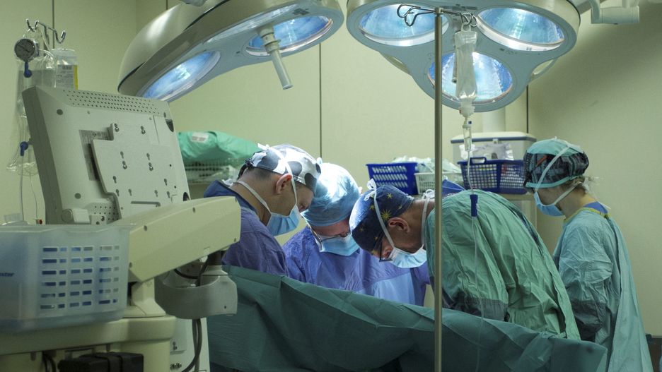 Koronawirus w Polsce. COVID-19 zniszczył mu serce. Konieczny był przeszczep