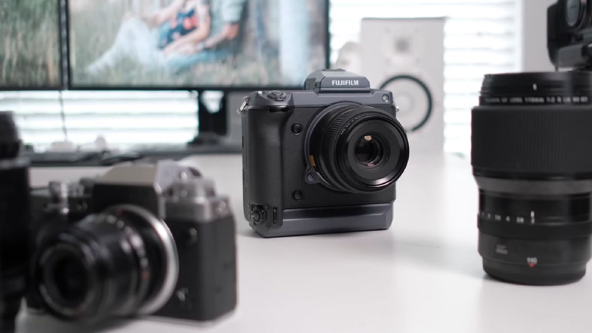 Fujifilm GFX 100S zaprezentowany. Bestia wraz z nowym obiektywem 1