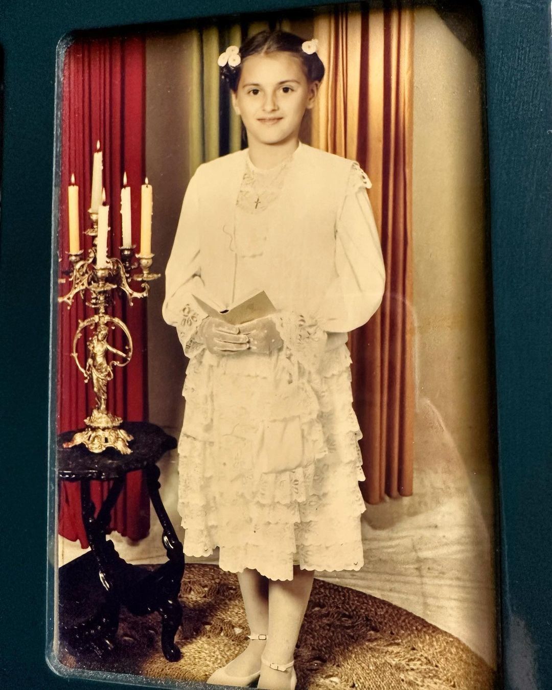 Gwiazdy wspominają dzień pierwszej komunii świętej