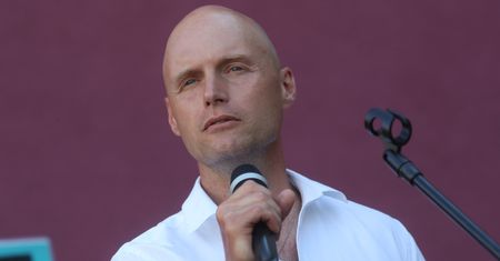 Syn Krzysztofa Krawczyka bez dachu nad głową. Gdzie mieszka obecnie?
