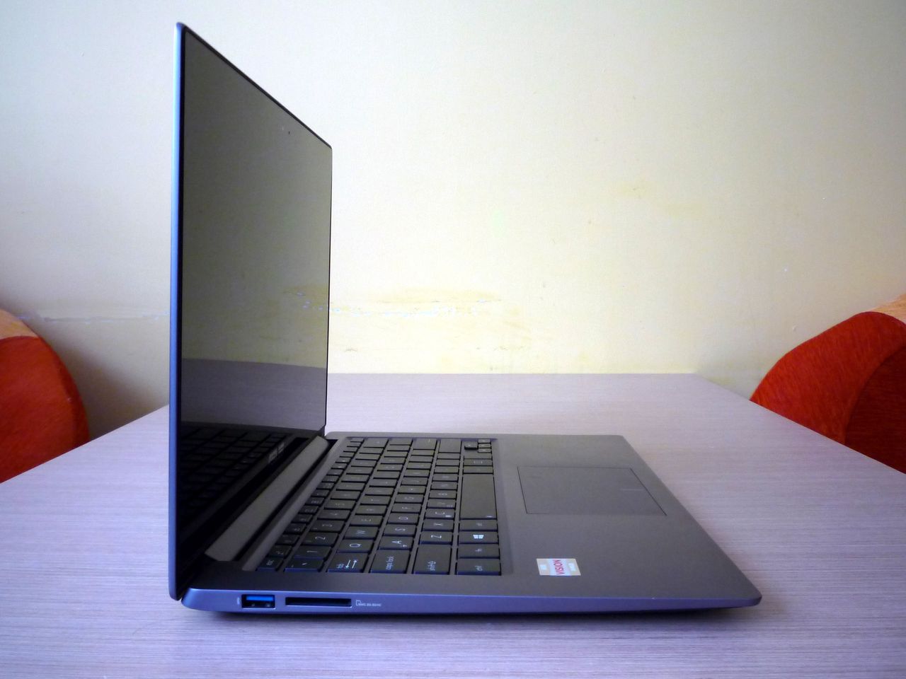 Asus VivoBook U38N