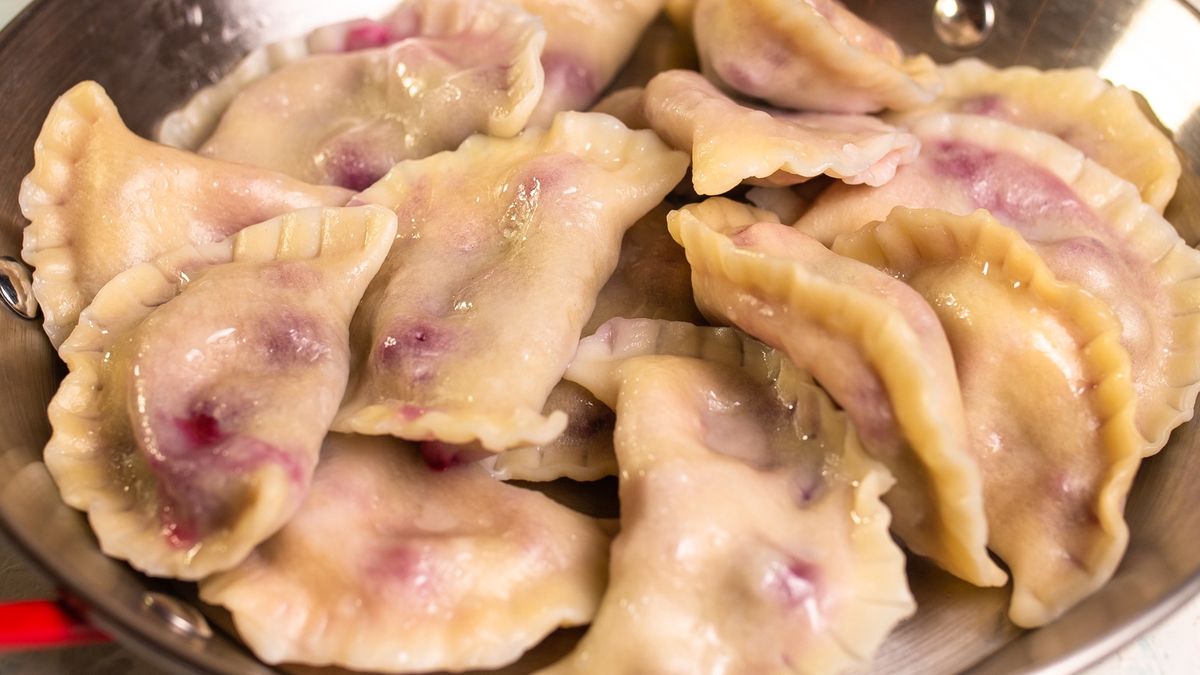 Pierogi ze śliwkami to smak końca lata i początku jesieni