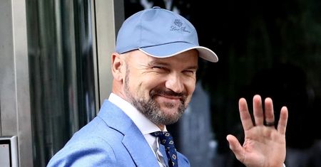 Dziś ma miliardy na koncie, a kiedyś... był DJ-em i roznosił ulotki. Tak zaczynał Rafał Brzoska
