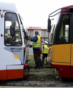 W centrum Łodzi zderzyły się tramwaje. Są ranni