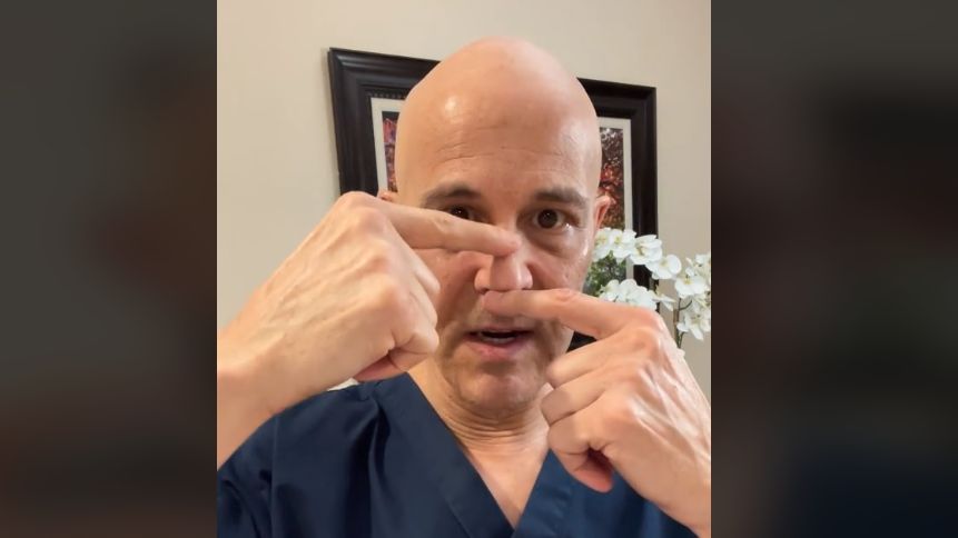 Ten prosty trik odetka nos w 10 sekund