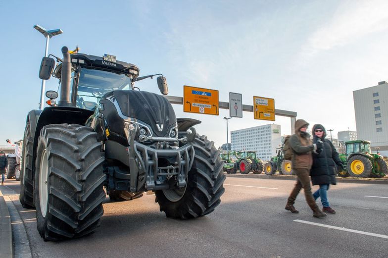 Trwa protest niemieckich rolników. Na zdjęciu blokada w Halle w kraju związkowym Saksonia-Anhalt