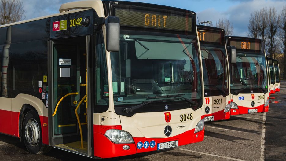 Autobusy w Gdańsku odjeżdżają za szybko z przystanków