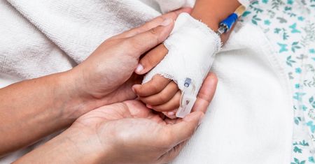 RPO: standardy pobytu rodzica z dzieckiem w szpitalu muszą zostać uregulowane