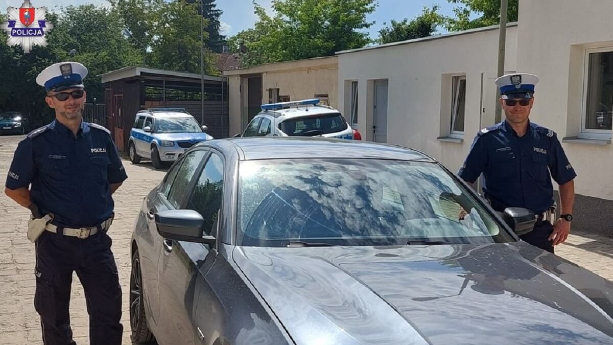 policjanci Wydziału Ruchu Drogowego zamojskiej komendy